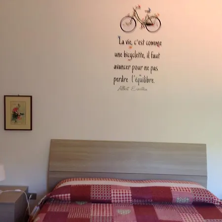 Casa Vacanze Alice Apartment *